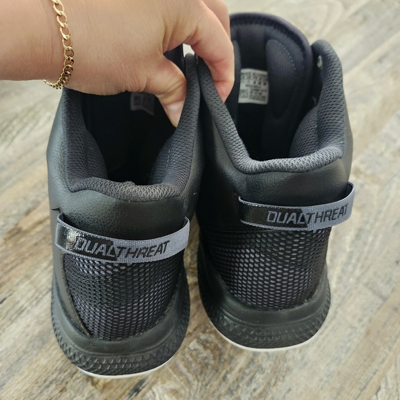 Adidas Dual Threat Black White Basketball Sneakers Men's Size 11.5 - Picture 4 of 10